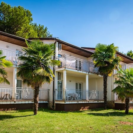 Ai Pini Medulin Resort Екстериор снимка