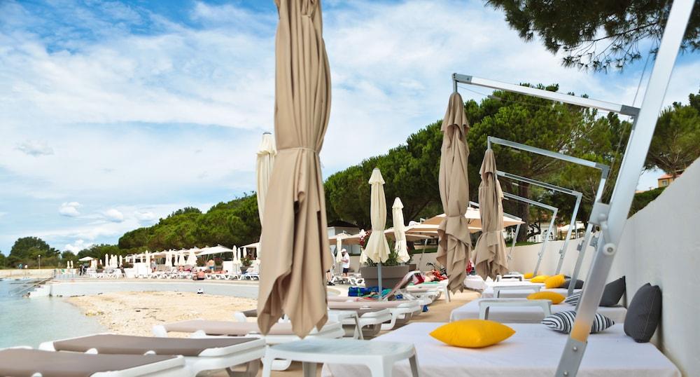 Ai Pini Medulin Resort Екстериор снимка