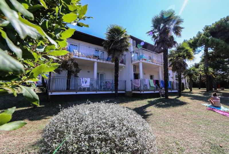 Ai Pini Medulin Resort Екстериор снимка