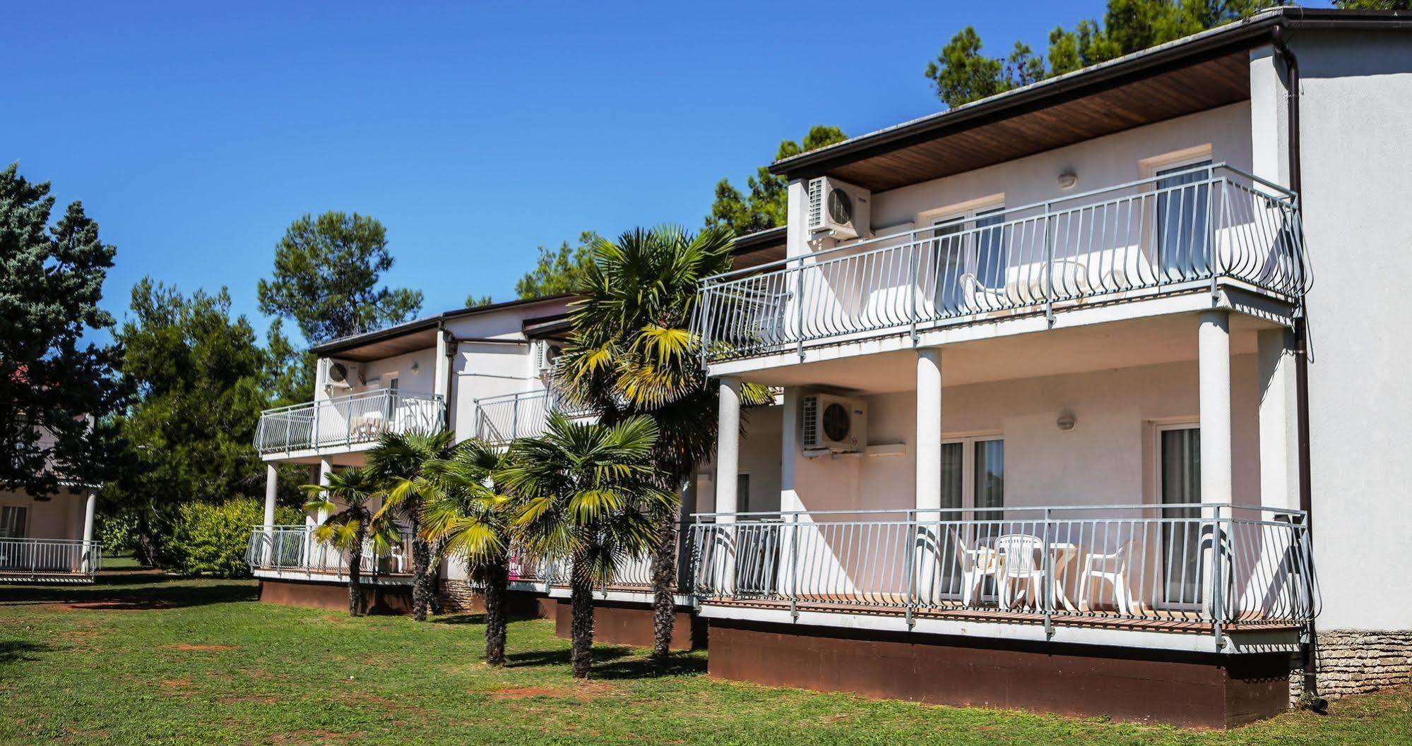 Ai Pini Medulin Resort Екстериор снимка